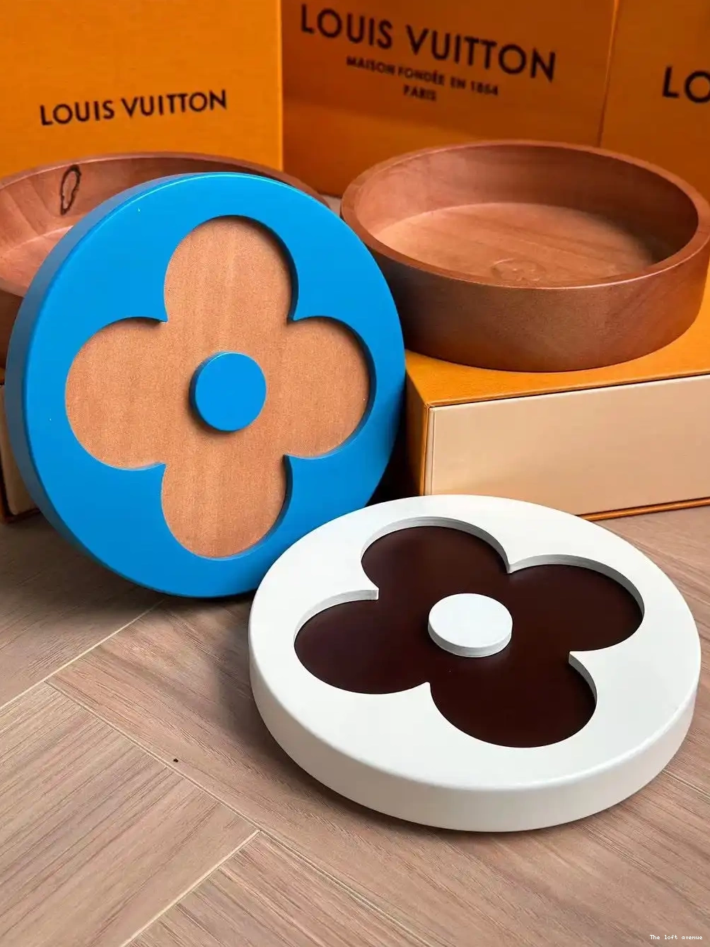 CUSTOM FLOWER LV BOX 0605